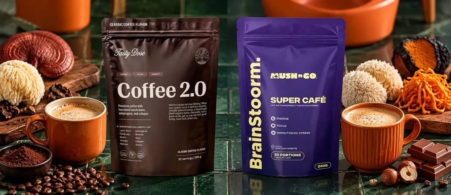 Sáček Coffee 2.0 a sáček Brainstoorm od Mush N Go vedle dvou šálků kávy, plodnic hub a čokolády na zeleném pozadí